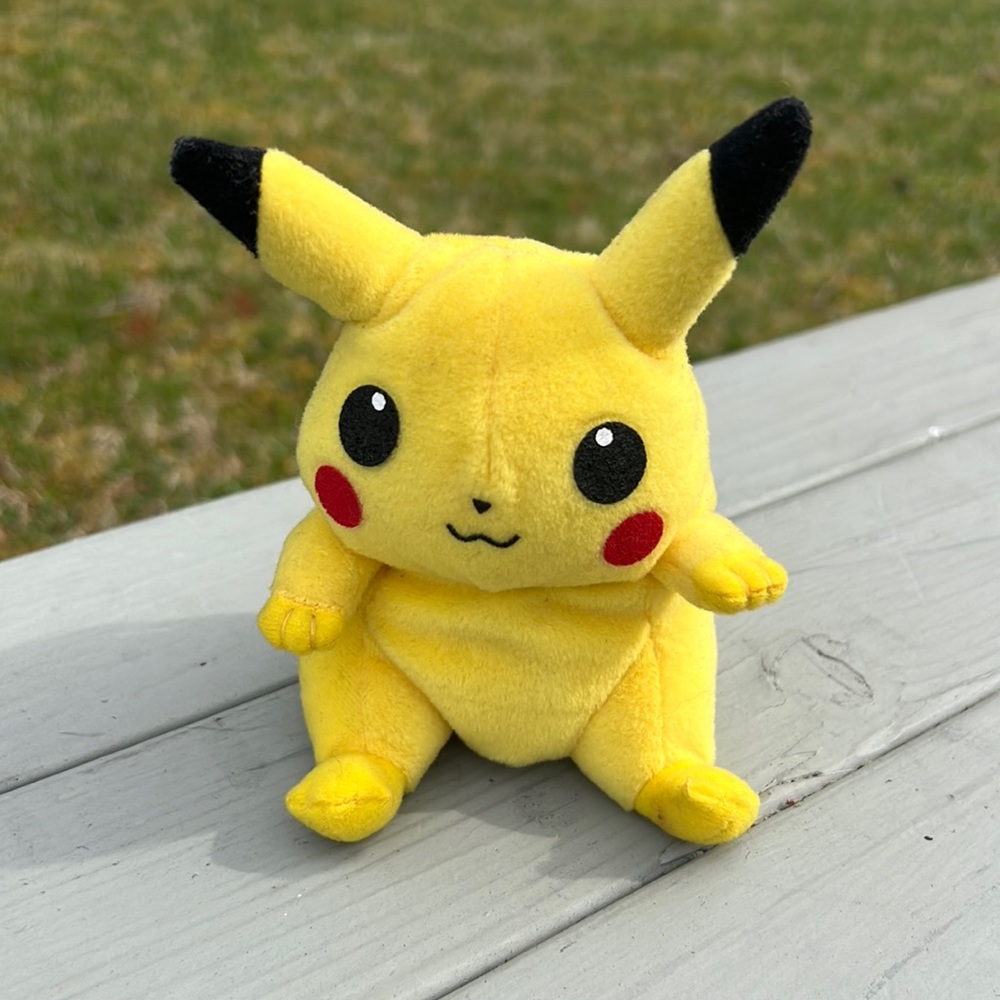 1998 Pikachu Beanie Plush